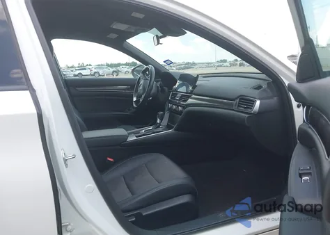 2018 Honda Accord Sport z USA, uszkodzony, nr VIN 1HGCV1F33JA209526